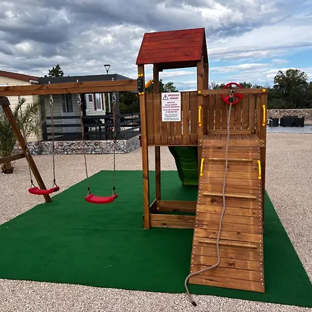Auto-kamp Dvije Suze 2 Bristane