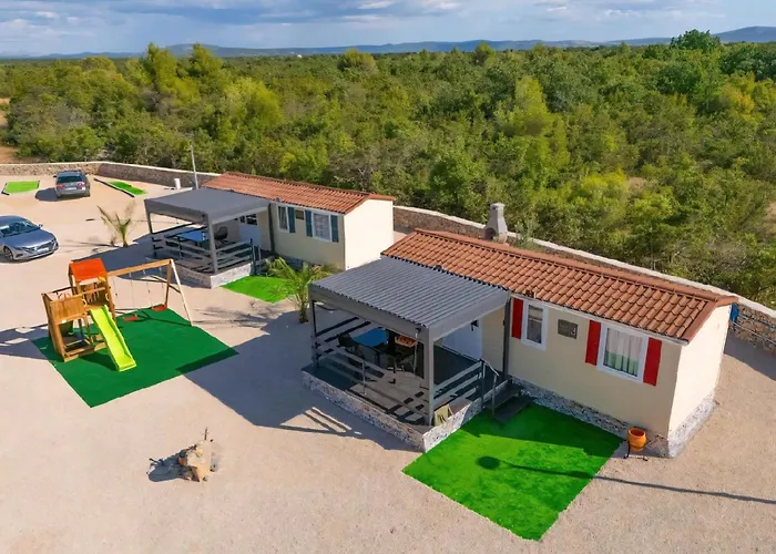 ホリデーパーク Auto-kamp Dvije Suze 2 Bristane