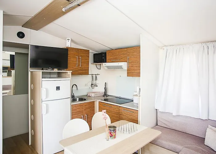 Auto-kamp Dvije Suze 2 Bristane