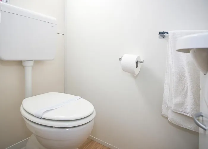 Auto-kamp Dvije Suze 2 * Bristane